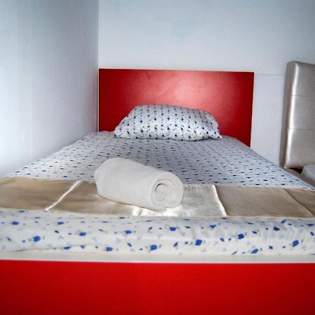 Hotel Vlora City Экстерьер фото