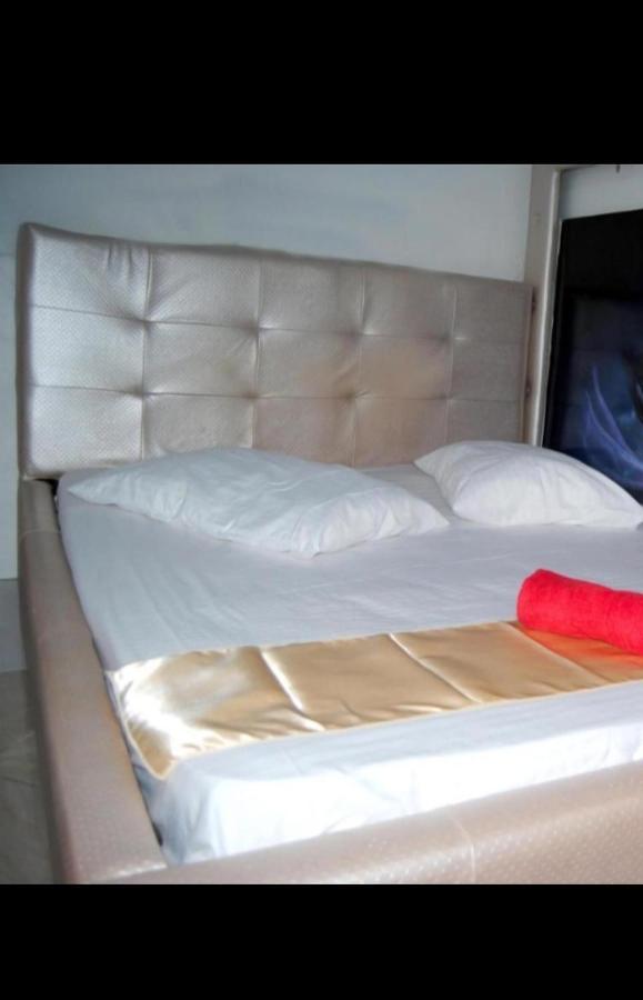 Hotel Vlora City Экстерьер фото